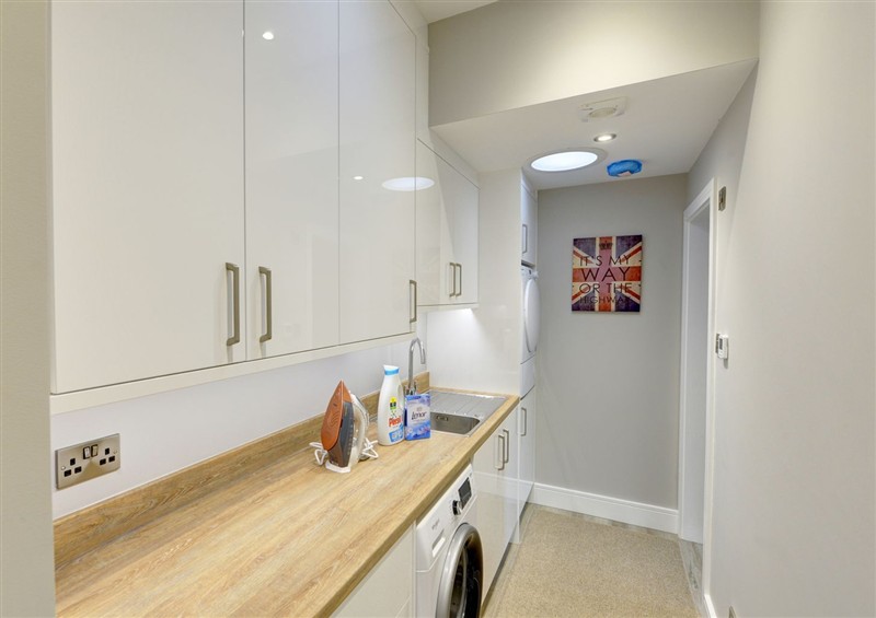The kitchen (photo 7) at The Gate House, Aldbrough St. John near Barton