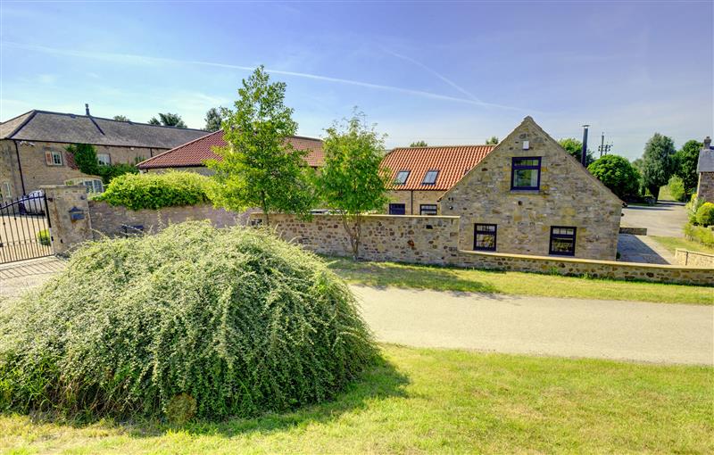 The setting of The Gate House at The Gate House, Aldbrough St. John near Barton