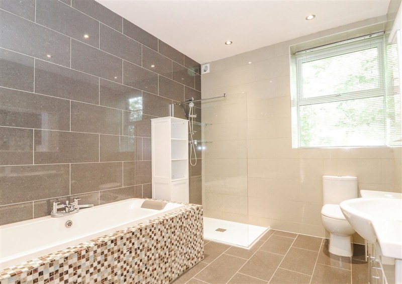 The bathroom (photo 3) at The Gatehouse, Levens