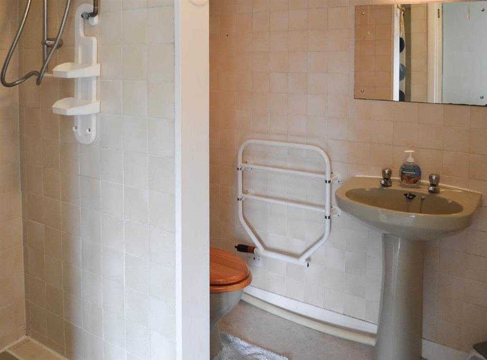 Shower room at The Gazebo in Marazion, near Penzance, Cornwall