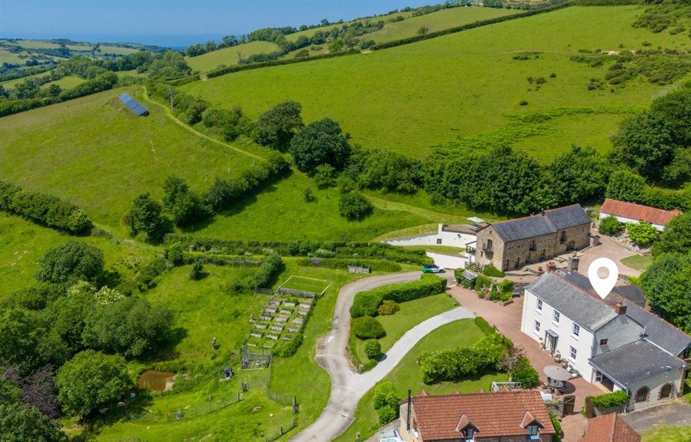 Enjoy the garden (photo 5) at The Georgian House in Combe Martin