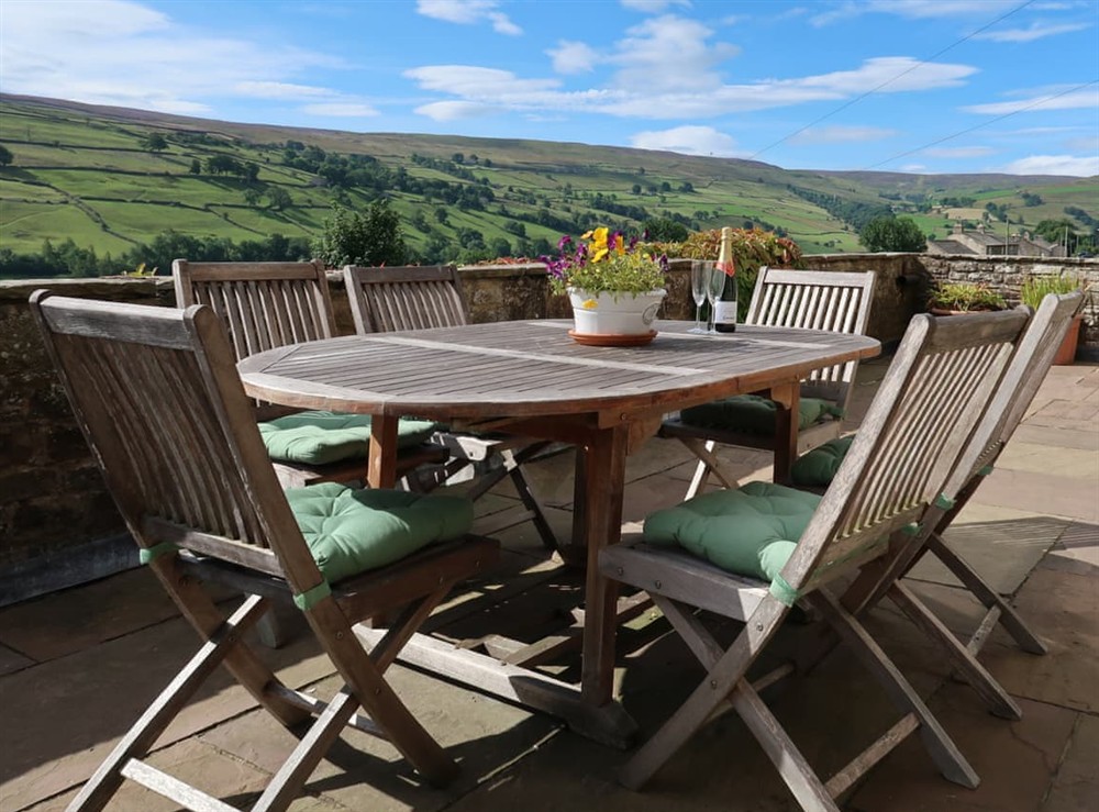 Outdoor eating area at The Glass Loft in Reeth, North Yorkshire