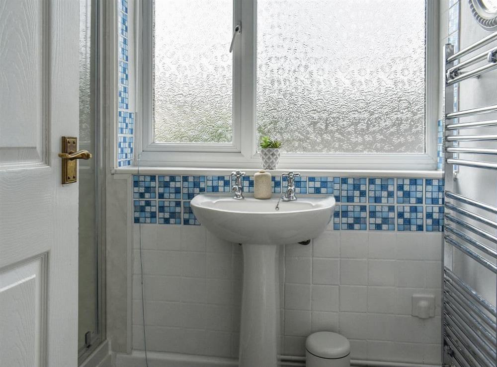Shower room at The Glen in Charlestown and Duporth, Cornwall