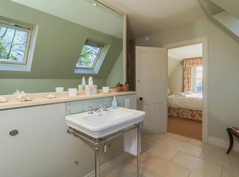 En-suite shower room at The Glen Farmhouse in Shawhead, Dumfries., Dumfriesshire