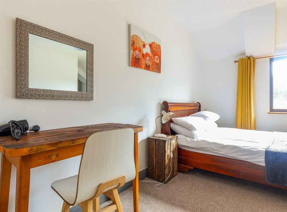 Double bedroom (photo 2) at The Grain Dryer in Gloucester, Gloucestershire