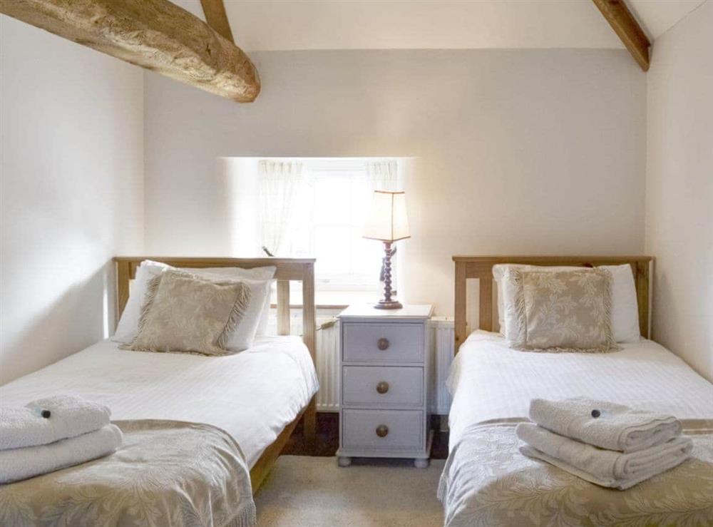 Good-sized twin bedroom at The Granary Barn in North Willingham, near Market Rasen, Lincolnshire