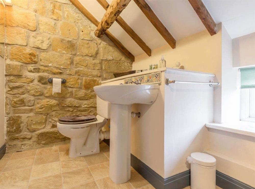 En-suite bathroom (photo 3) at The Granary in Bilsdale, near Helmsley, North Yorkshire
