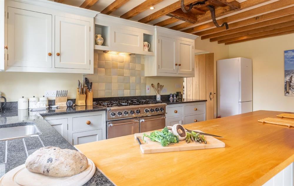 Spacious and fully equipped kitchen at The Granary, Hacheston