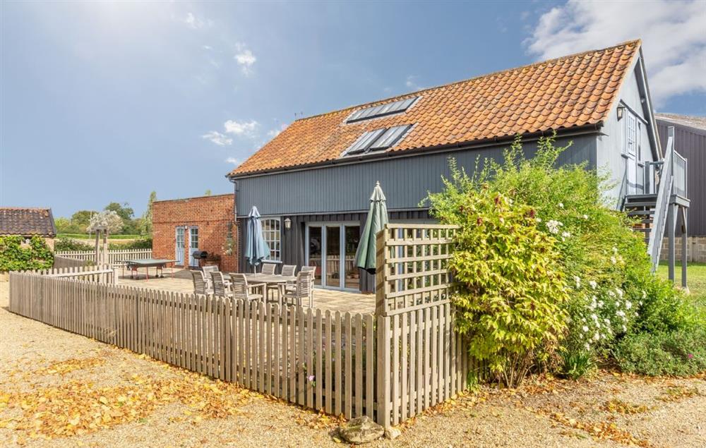 The Granary is a luxury barn conversion within the grounds of Rookery Farm