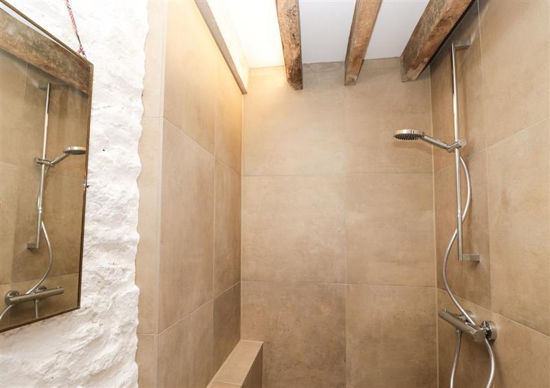 The bathroom at The Granary, High Cogges near Witney
