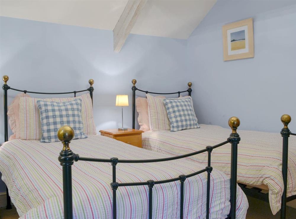 Comfy twin bedroom at The Granary in Three Crosses, Gower, Swansea., West Glamorgan