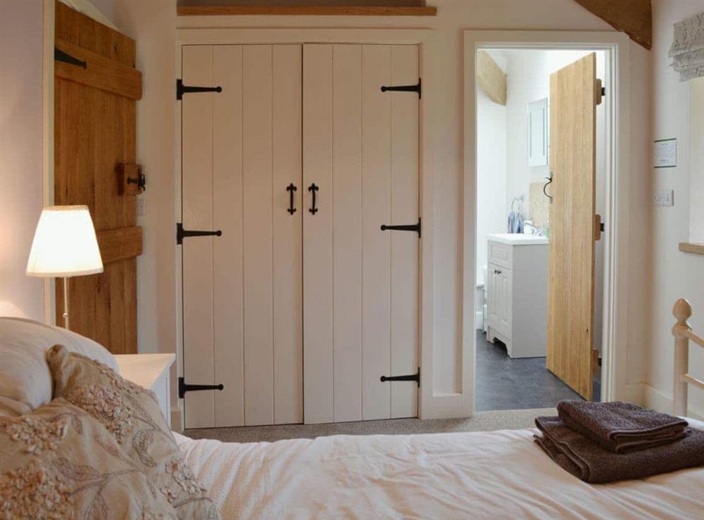 Double bedroom (photo 2) at The Granary in Tiverton, Devon