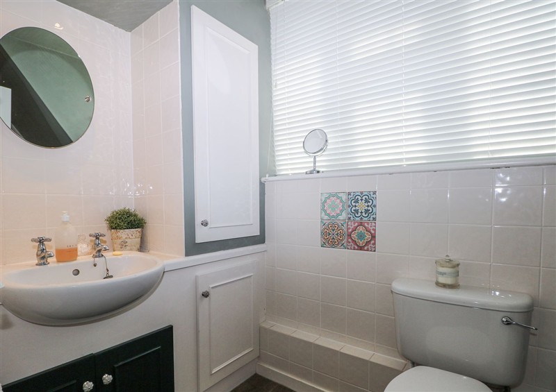 The bathroom at The Granary, Upper Swanmore near Swanmore