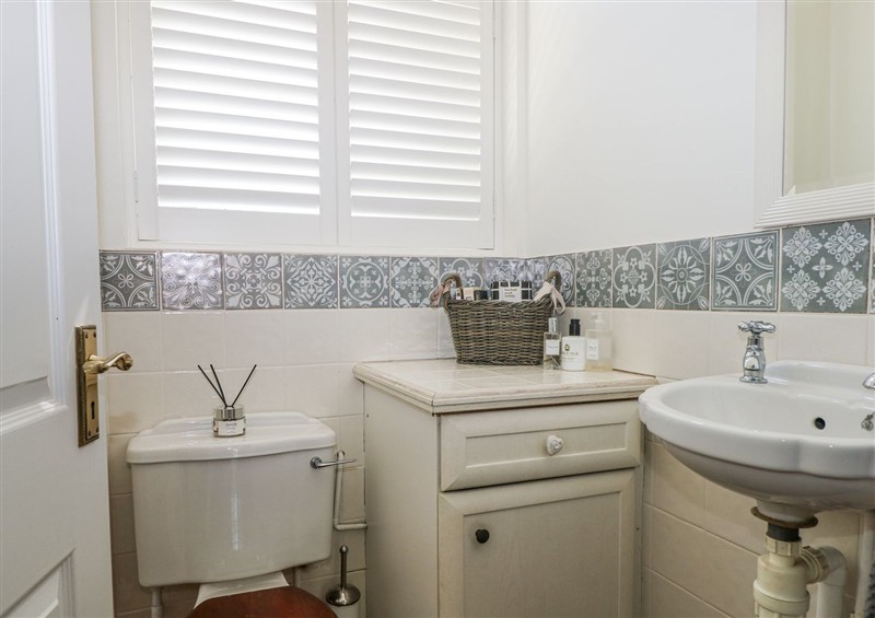 This is the bathroom at The Granary, Upper Swanmore near Swanmore