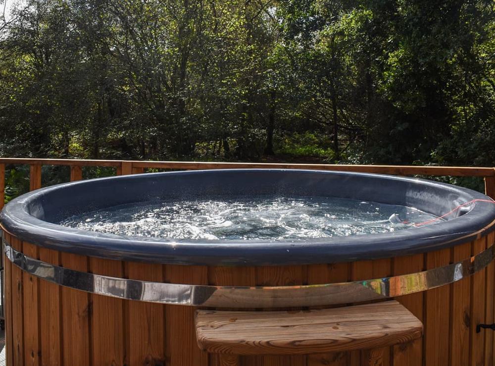 Hot tub (photo 3) at The Great Escape in Elstead, near Godalming, Surrey
