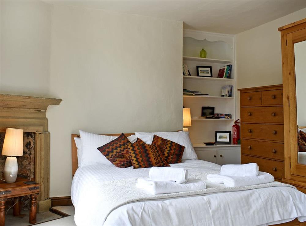 Light and airy bedroom with kingsize bed and single bed at The Green in Richmond, North Yorkshire