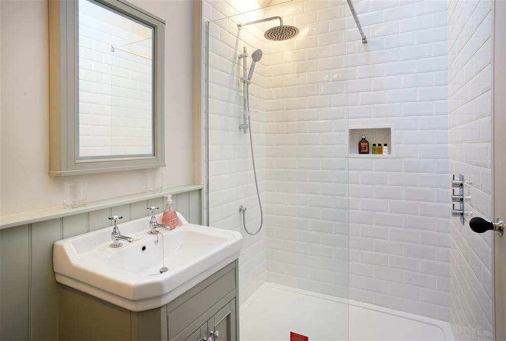 The Groomfts Flat, Herefordshire: En-suite bathroom with walk-in shower at The Grooms Flat, Leominster
