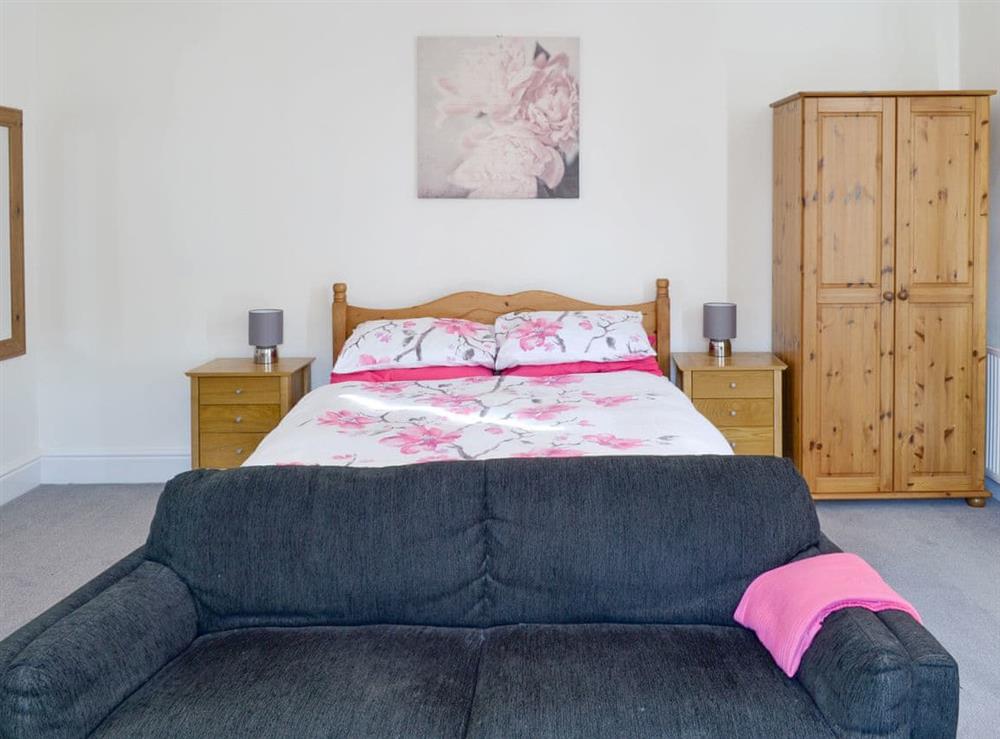 Good sized double bedroom at The Harbour Masters House in Bridlington, North Humberside