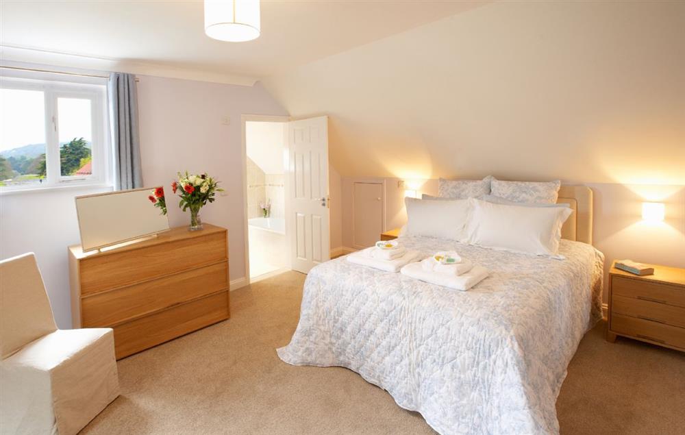 Double bedroom with 5’ bed at The Haven, Ventnor