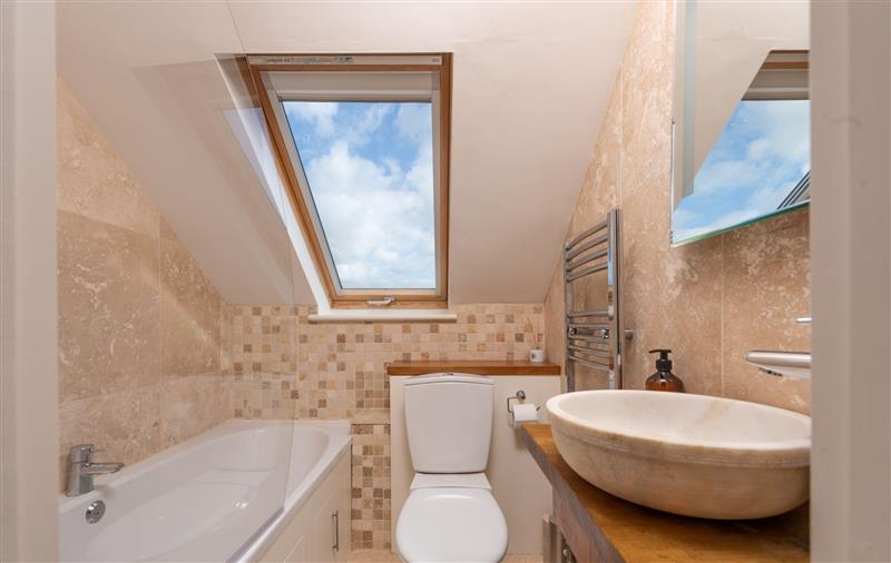 This is the bathroom at The Haybarn, Cornwall