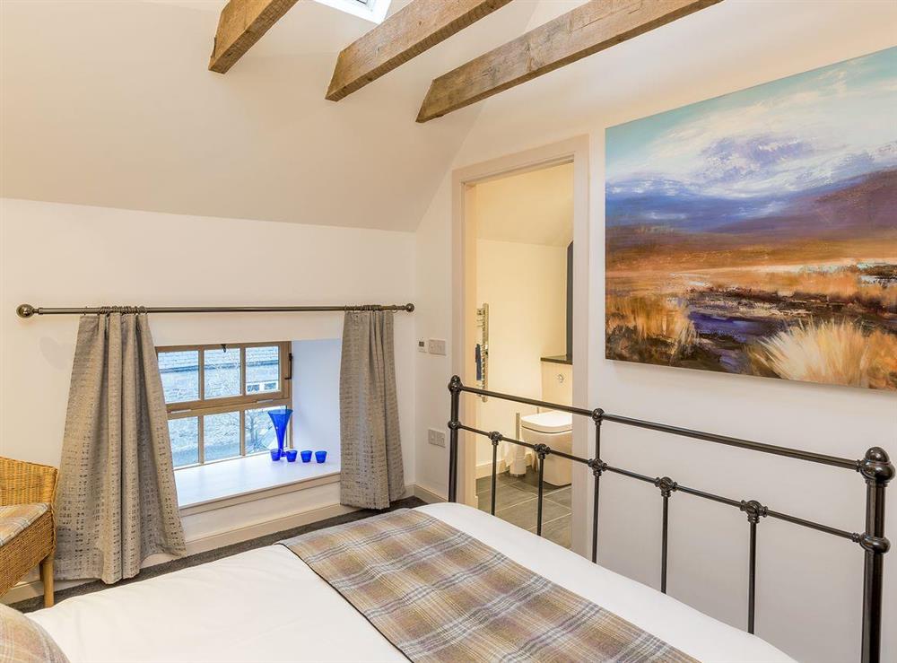 Cosy double bedroom with en-suite at The Hayloft in Balerno, near Edinburgh, Midlothian