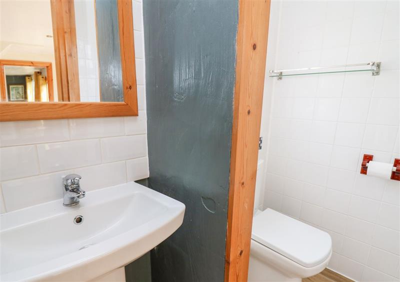The bathroom (photo 2) at The Hen Pen, Star near Cenarth