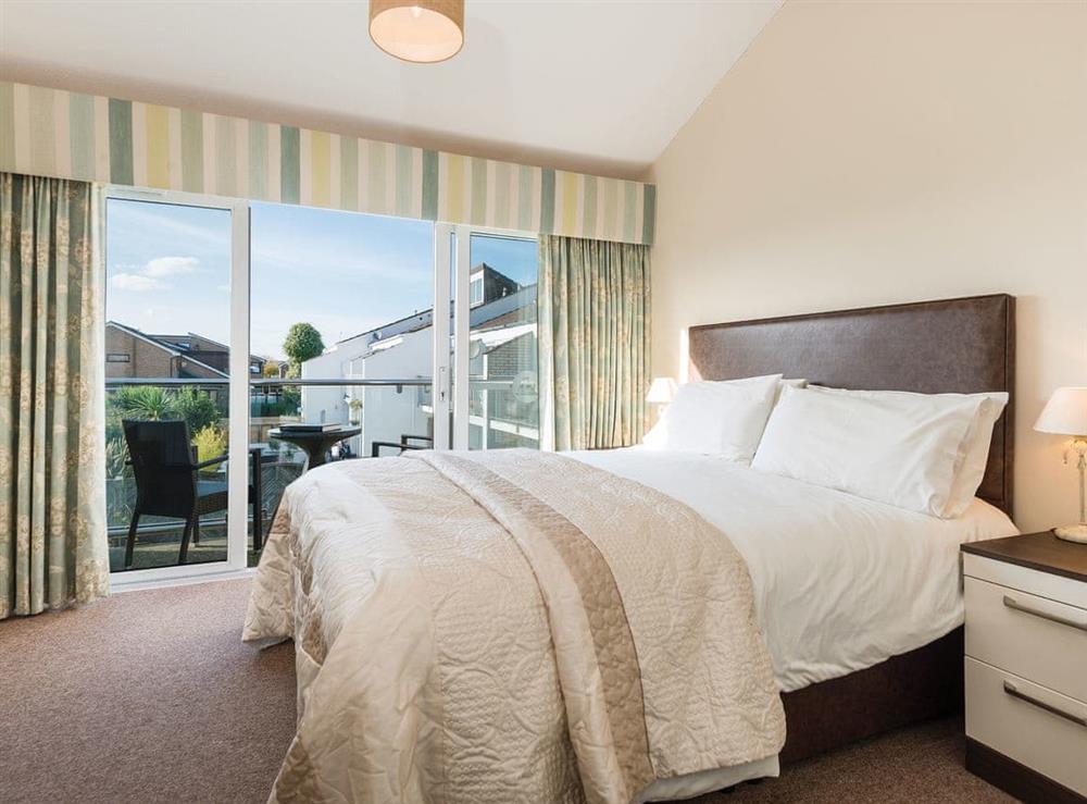 Double bedroom at The Heron in Christchurch, Dorset