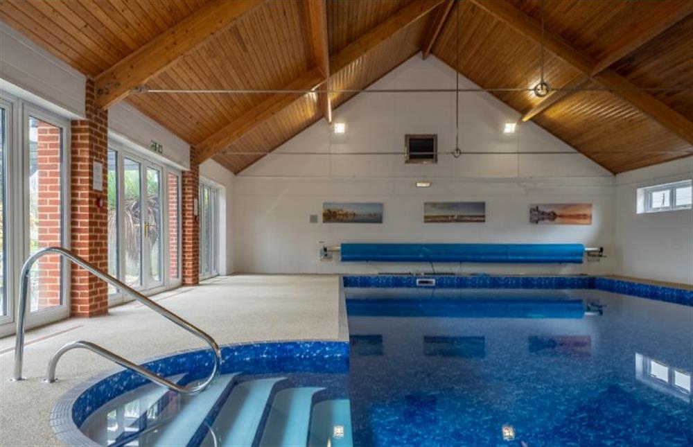 The Heydon: Enjoys shared use of a heated indoor swimming pool at The Heydon, Roughton near Cromer