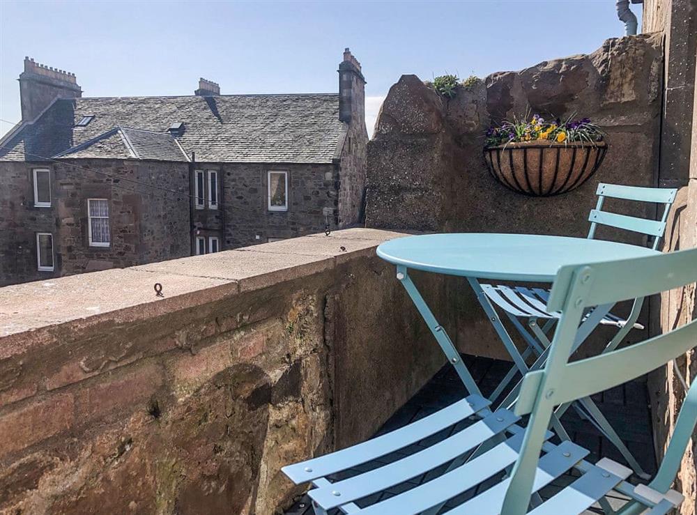 Sitting-out-area at The Hideaway in Anstruther, Fife