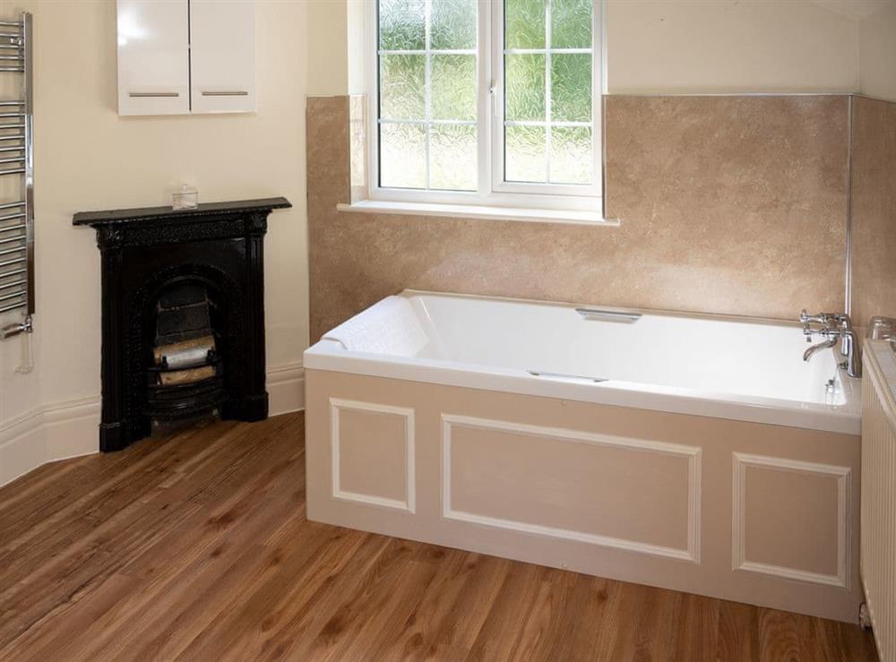 Bathroom at The Hind House in Cottam, near Driffield, North Humberside