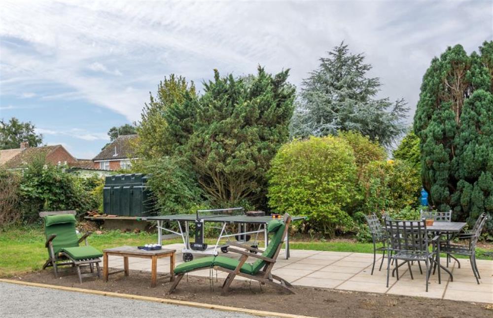 Outside: Garden area with seating at The Hogg and Apple Store, East Rudham near Kings Lynn