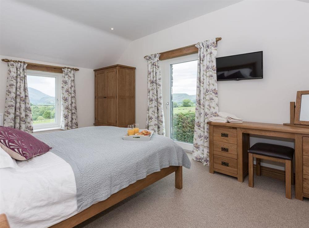 Double bedroom (photo 7) at The Hoggest in Threlkeld, near Keswick, Cumbria