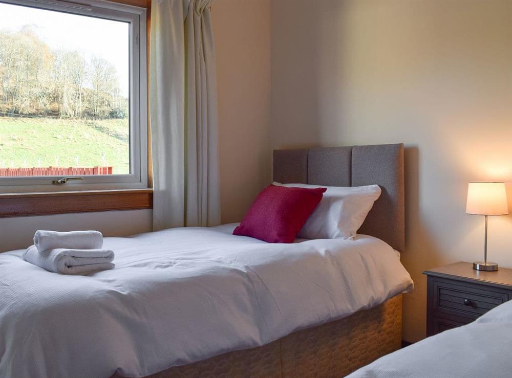 Twin bedroom at The Hoolit in Crieff, Perthshire
