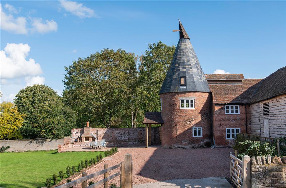 The Hop Kiln is an extraordinary property with plenty to help you relax and take in your rural surroundings 