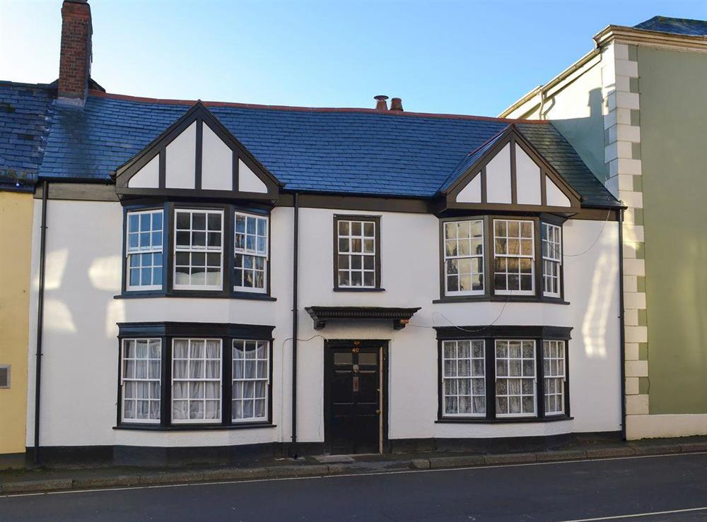 The House of Black and White in Great Torrington, Devon sleeps 10