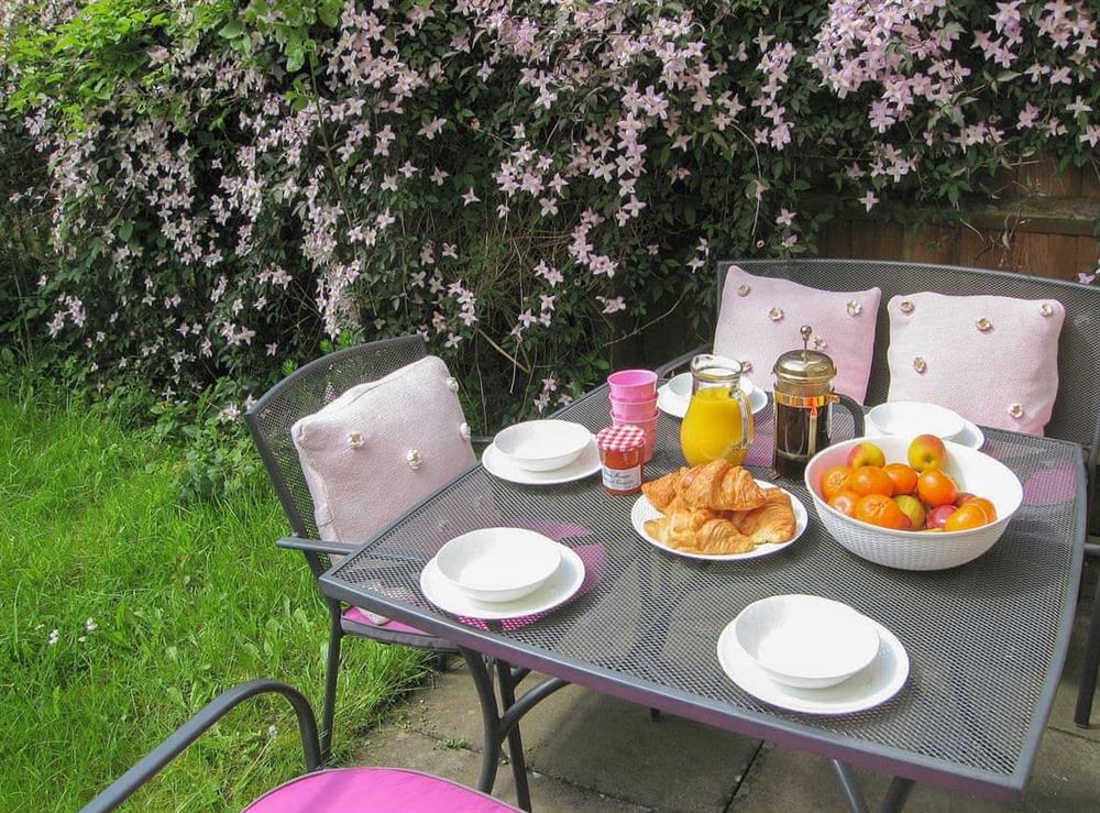 Enjoy an alfresco breakfast in the garden at The House on the Green in Chipping Norton, Oxfordshire., Great Britain