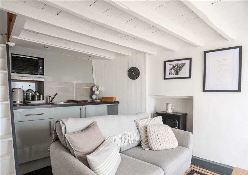 The living area (photo 2) at The Ingle, Barmouth