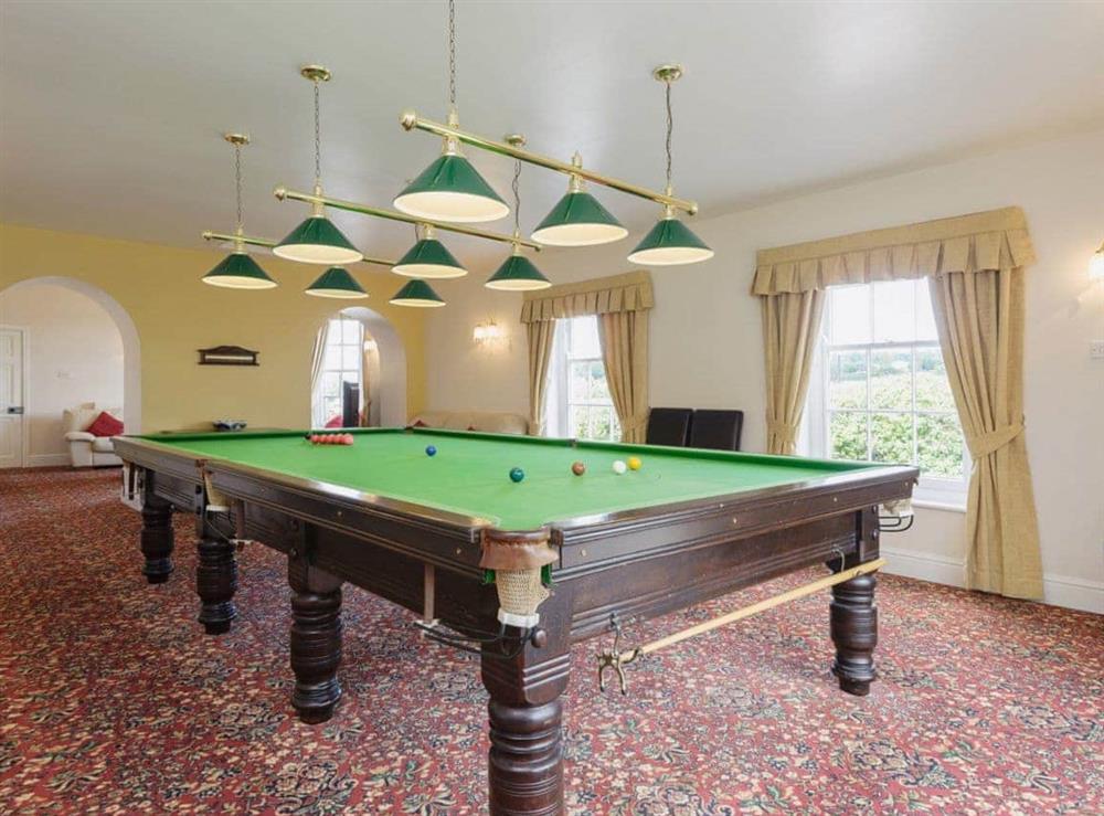 Snooker room at The Knowle in Knowle Sands, near Bridgnorth, Shropshire., Great Britain