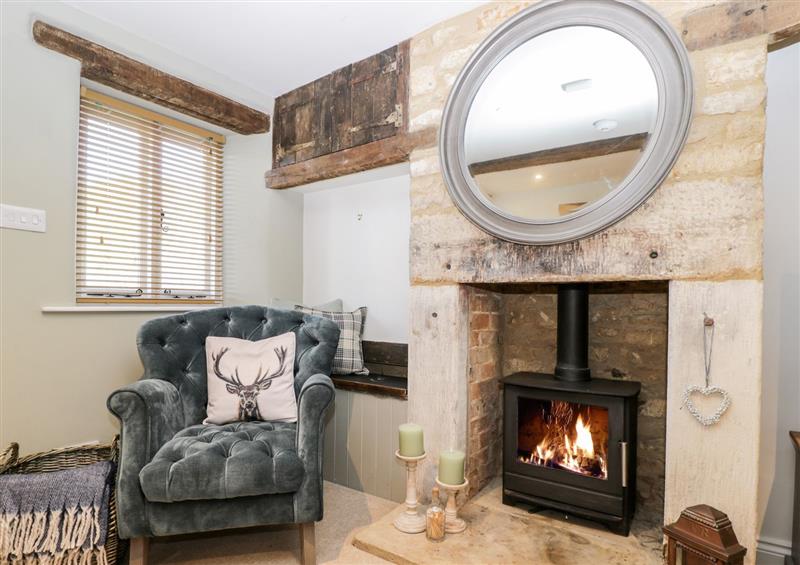Enjoy the living room at The Lantern, Bourton-On-The-Water