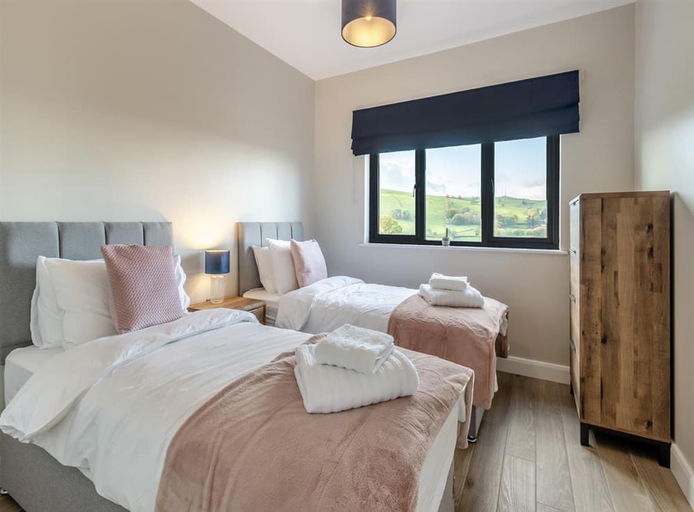 Twin bedroom at The Lara in Pentre, Powys