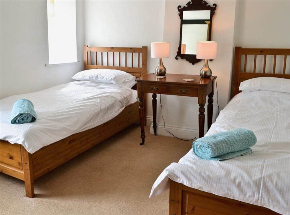 Twin bedroom at The Larches in Hartley, Kirkby Stephen, Cumbria