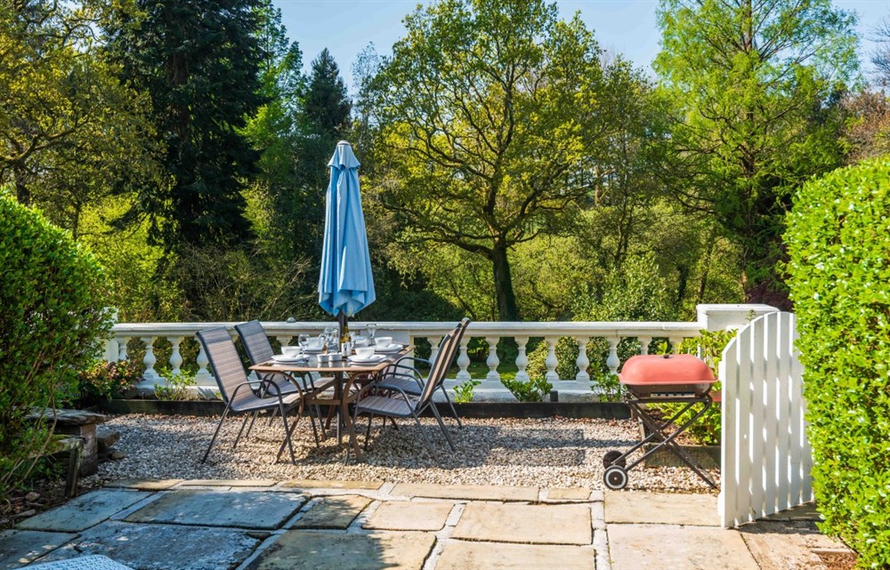 Enjoy the garden (photo 2) at The Lawns No.5 in Modbury