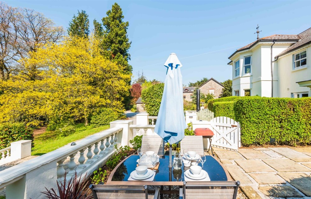 Enjoy the garden at The Lawns No.5 in Modbury