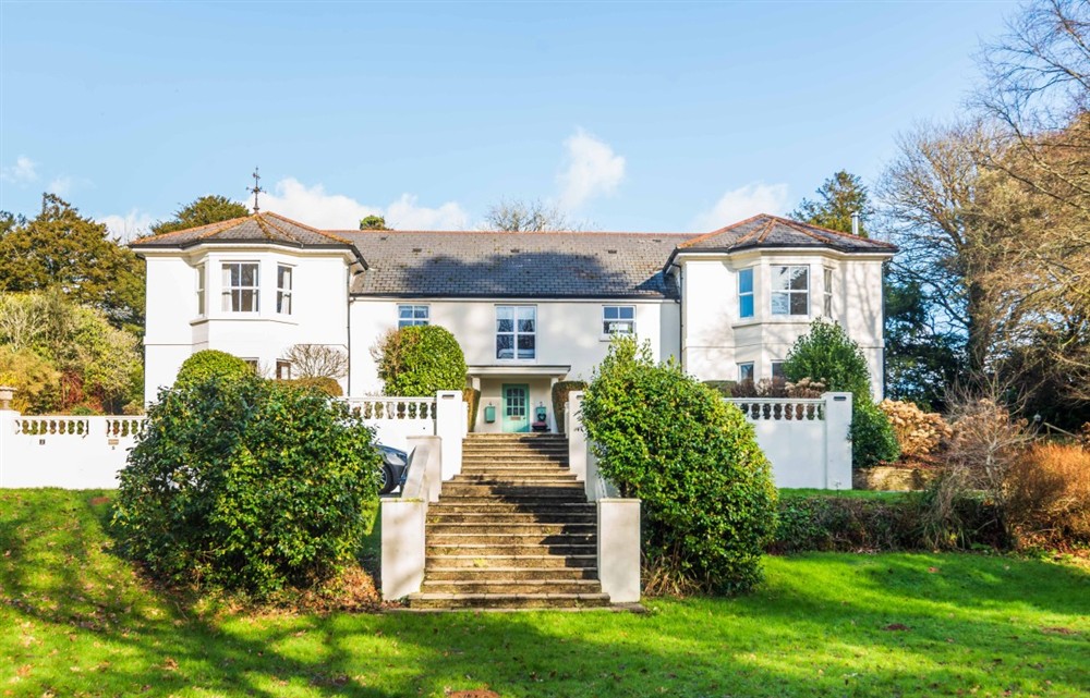 Outside at The Lawns No.5 in Modbury