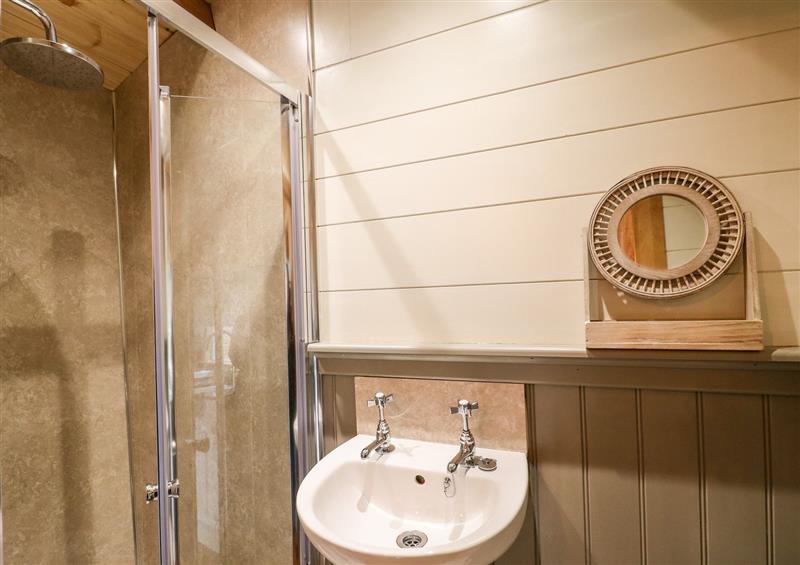 The bathroom at The Lazy Mare by The Water, Admaston near Abbots Bromley