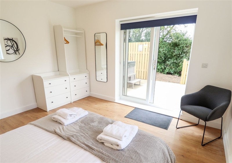 One of the 2 bedrooms (photo 3) at The Lilac Owl, South Hykeham