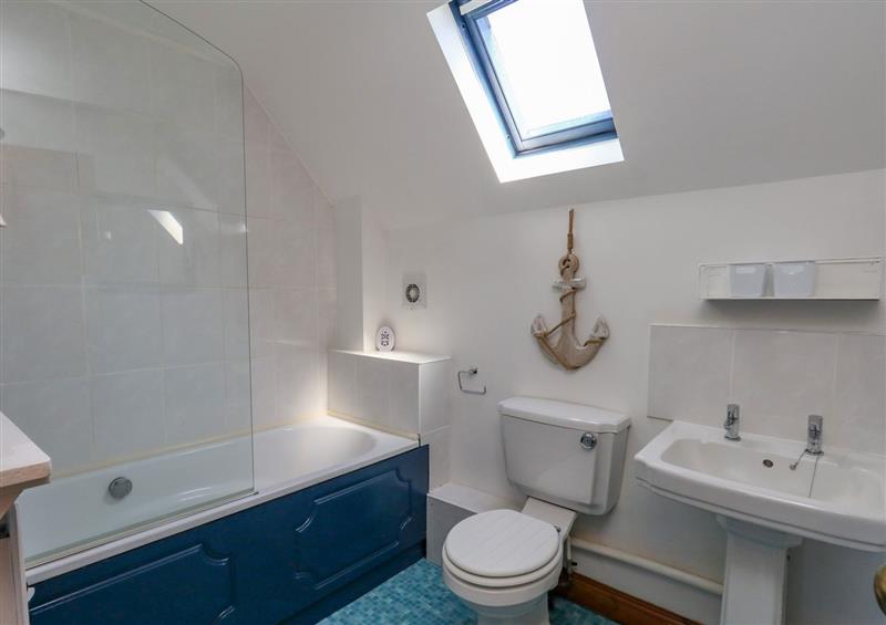 The bathroom at The Little Cottage, Weymouth