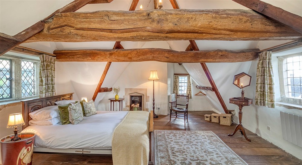 The double bedroom on the second floor at The Little Fleece in Stroud, Gloucestershire