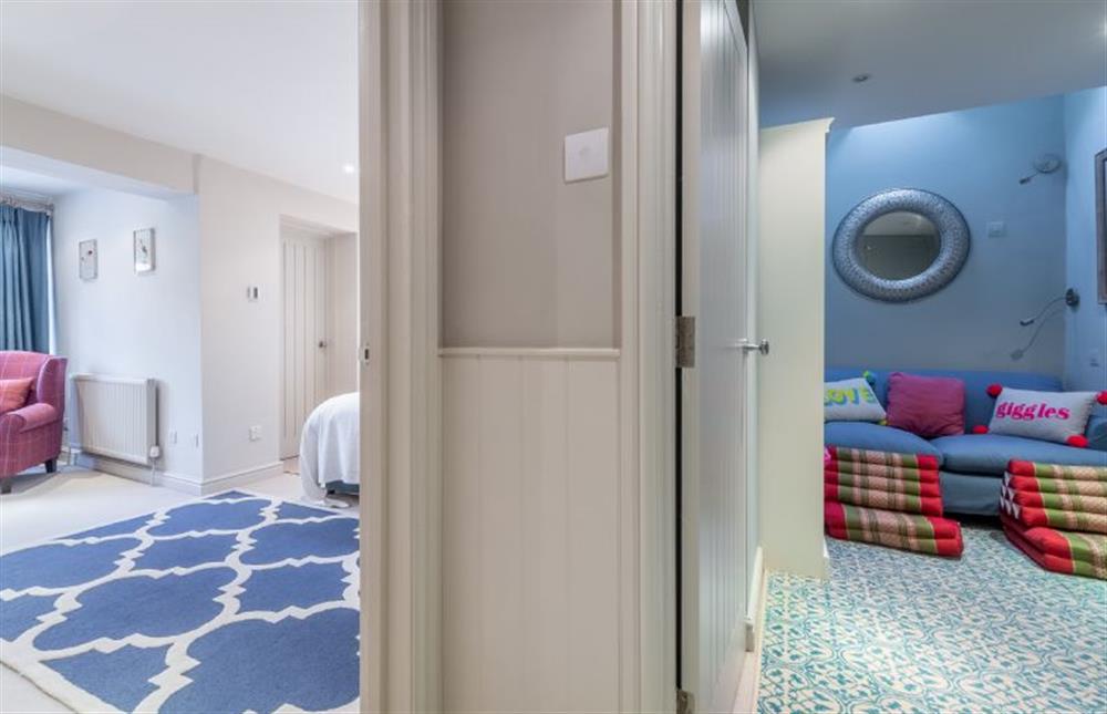 Ground floor: Snug (photo 2) at The Little House, Brancaster near Kings Lynn