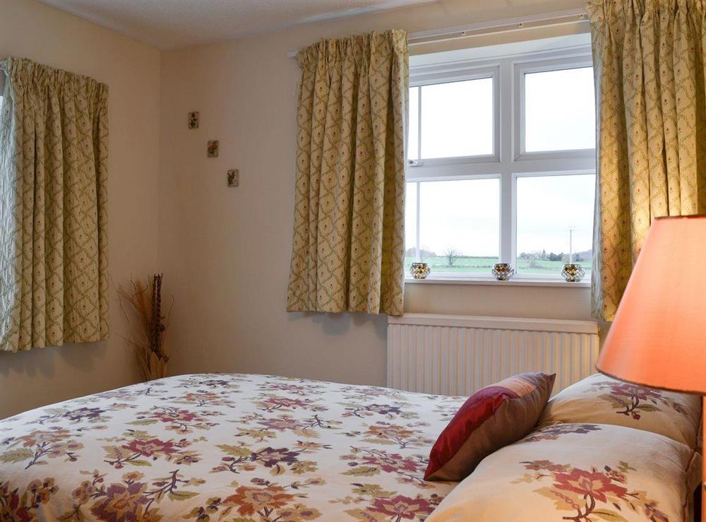 Double bedroom (photo 2) at The Little Laines in Mitcheldean, near Gloucester, Gloucestershire